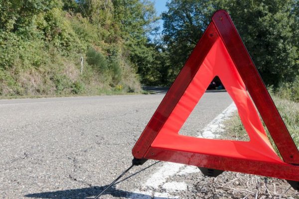 Acidente, triângulo, estrada