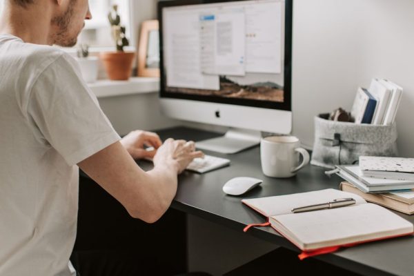 Computador, internet, trabalho
