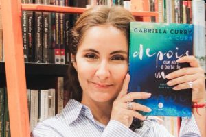 Gabriela Curry, livro