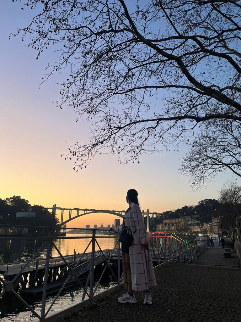 Gabriela Curry, Porto